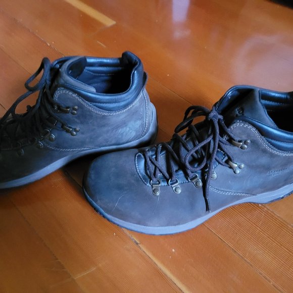 Men's Brown Leather Dunham Hiking Boots - Picture 2 of 5